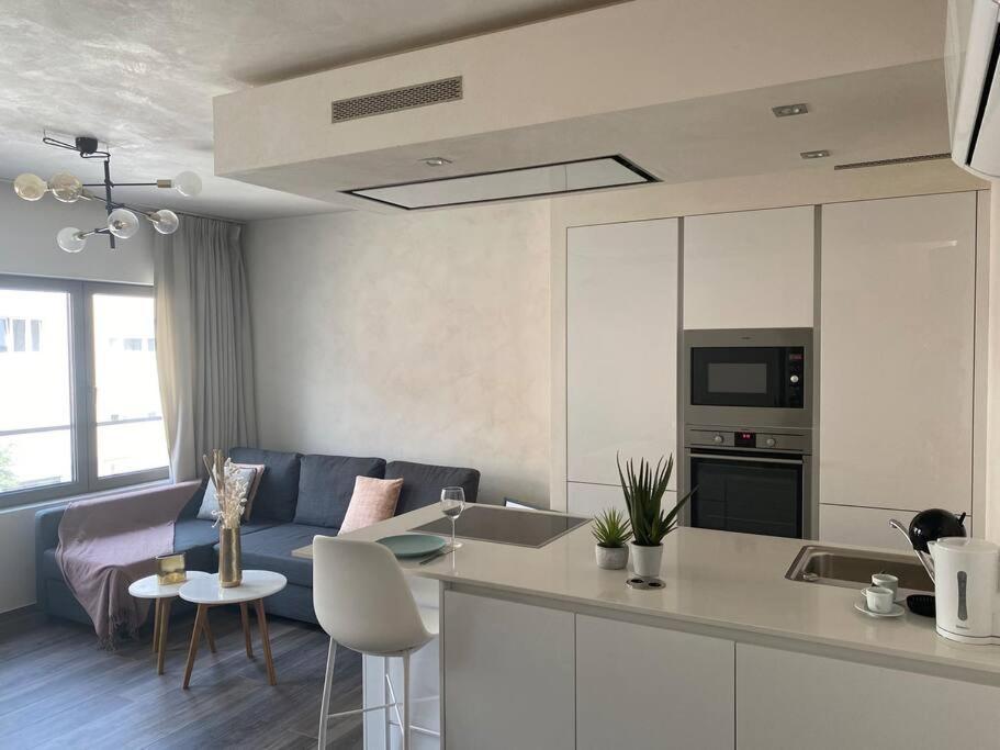Lovely One Bedroom Apartment In City Center With Parking, Near Public Transport Lüksemburg Dış mekan fotoğraf