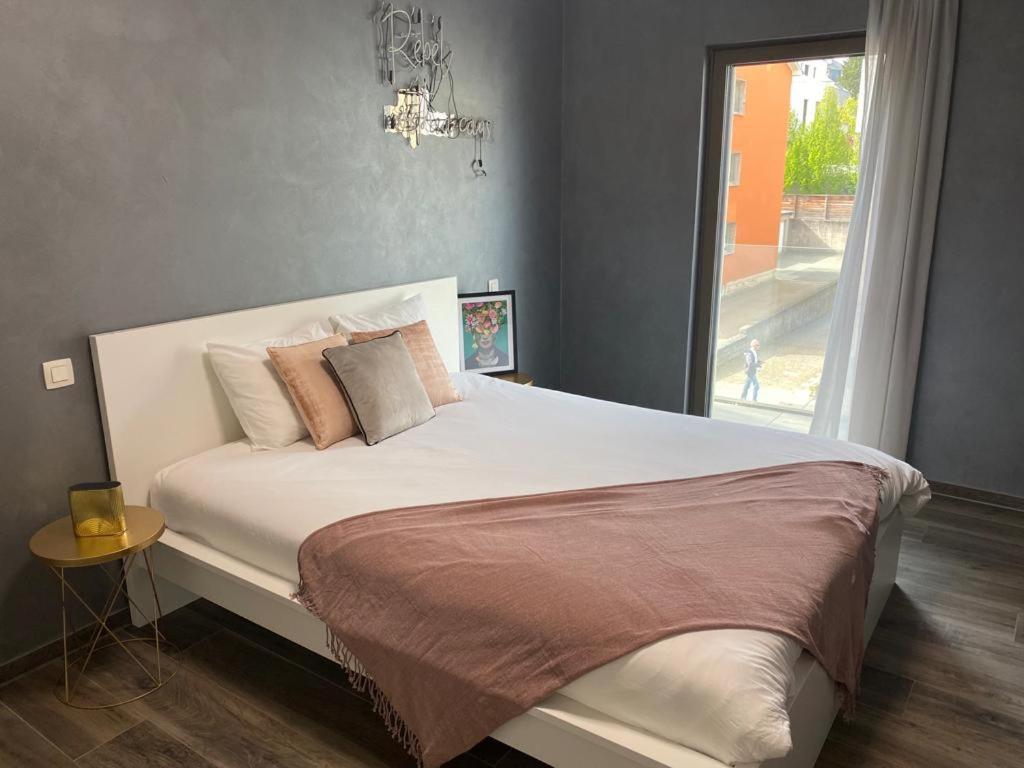 Lovely One Bedroom Apartment In City Center With Parking, Near Public Transport Lüksemburg Dış mekan fotoğraf